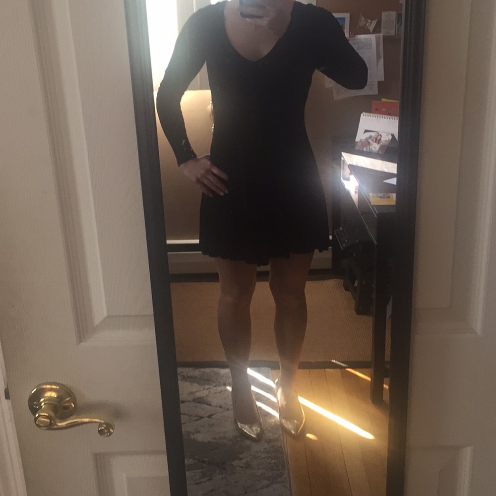 Long sleeve black dress 🖤